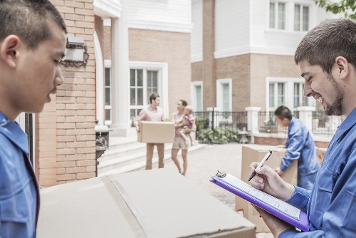 Man and van service handling a local move in Queens Park